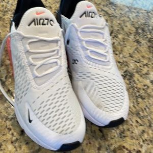 Nike airmax 270 white and hot punch